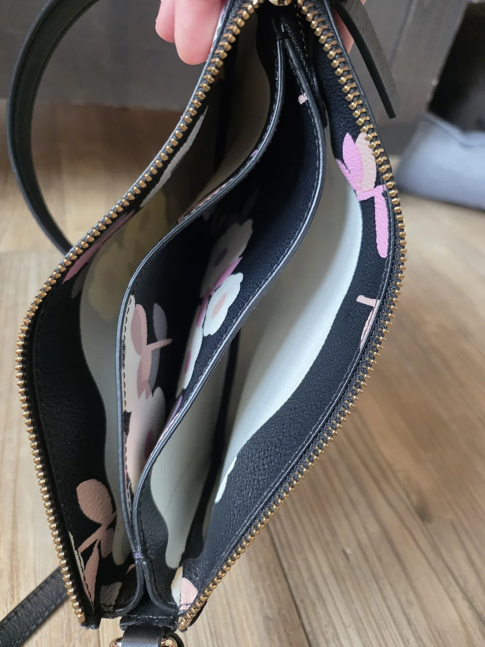 Kate Spade New York Hawthorne Lane Floral Carolyn Crossbody bag